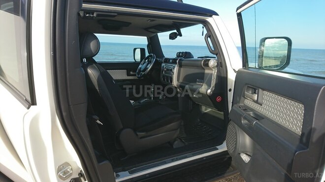 Toyota FJ Cruiser 2010, 197,000 km - 4.0 l - Bakı