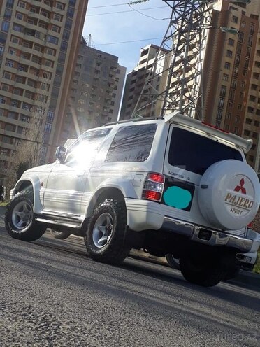 Mitsubishi Pajero 1996, 351,000 km - 2.8 l - Bakı