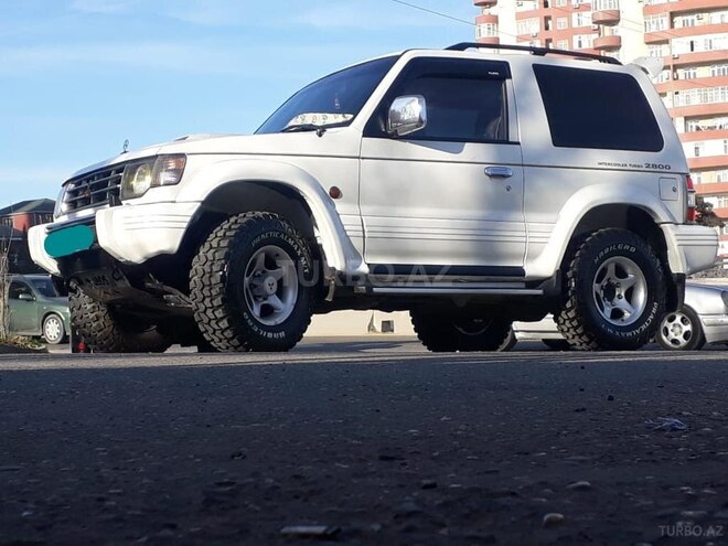 Mitsubishi Pajero 1996, 351,000 km - 2.8 l - Bakı