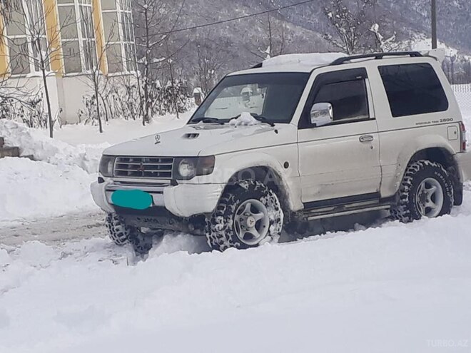 Mitsubishi Pajero 1996, 351,000 km - 2.8 l - Bakı