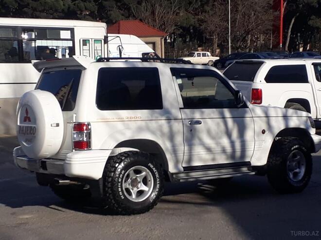 Mitsubishi Pajero 1996, 351,000 km - 2.8 l - Bakı