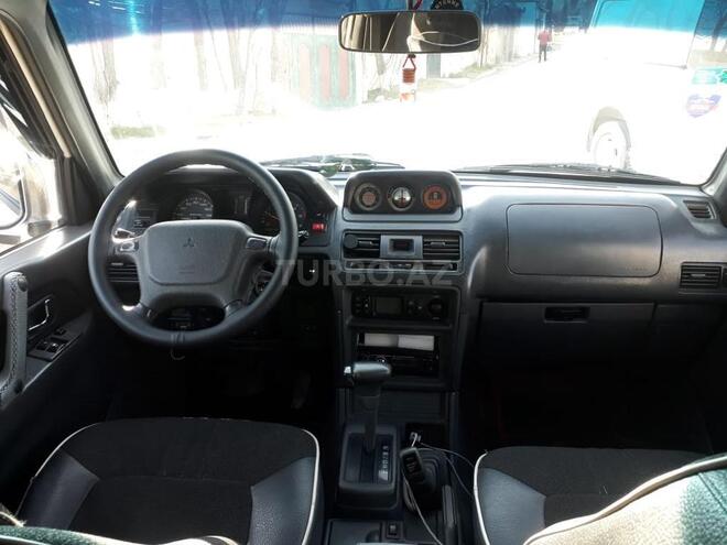 Mitsubishi Pajero 1996, 351,000 km - 2.8 l - Bakı