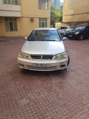 Nissan Sunny 2002, 350,000 km - 1.6 л - Bakı