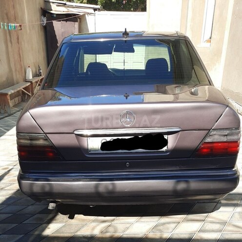 Mercedes E 250 1993, 357,777 km - 2.5 л - Bakı