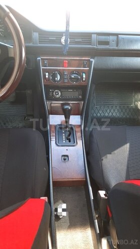 Mercedes E 250 1993, 357,777 km - 2.5 л - Bakı
