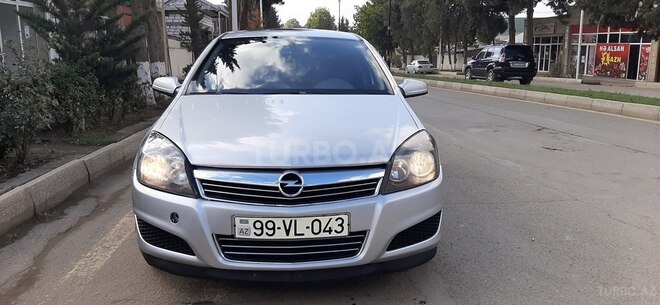 Opel Astra 2008, 204,216 km - 1.6 l - Qazax