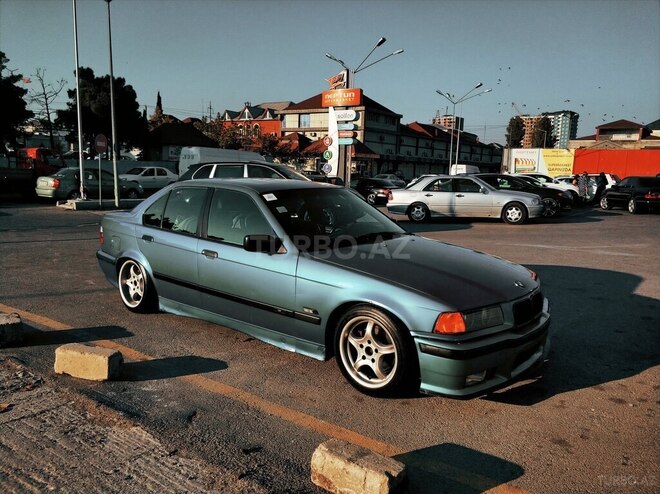 BMW 325 1993, 295,000 km - 2.5 l - Bakı