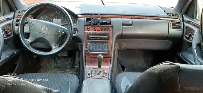 Mercedes E 320 1999, 386,000 km - 3.2 l - Bakı