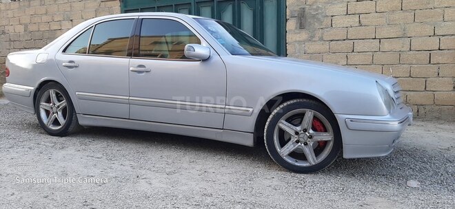 Mercedes E 320 1999, 386,000 km - 3.2 l - Bakı