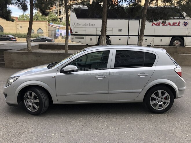 Opel Astra 2006, 190,000 km - 1.3 l - Bakı