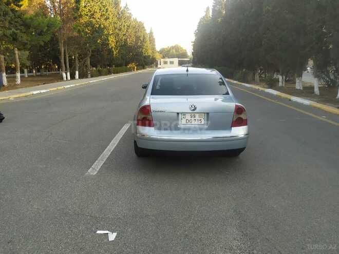 Volkswagen Passat 2003, 285,000 km - 1.8 l - Sumqayıt