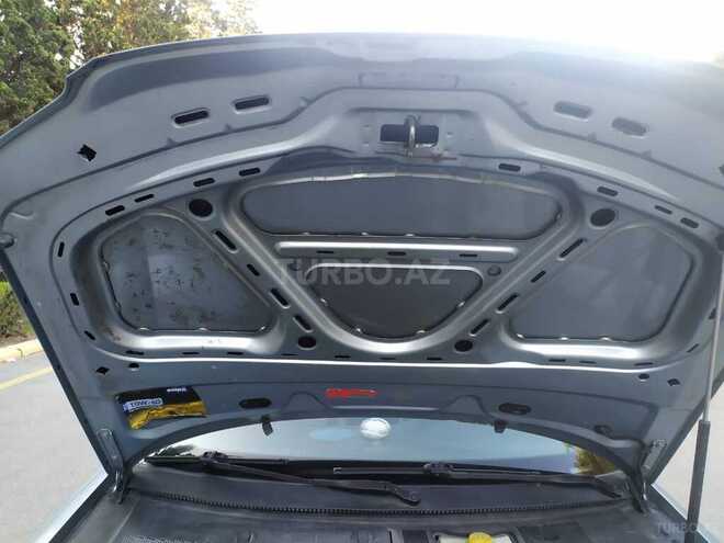 Volkswagen Passat 2003, 285,000 km - 1.8 l - Sumqayıt