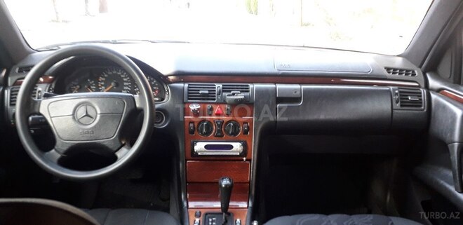 Mercedes E 220 1997, 350,000 km - 2.3 л - Gəncə