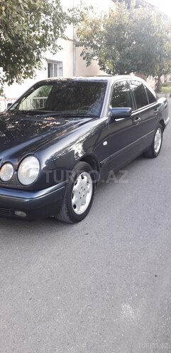 Mercedes E 220 1997, 350,000 km - 2.3 л - Gəncə