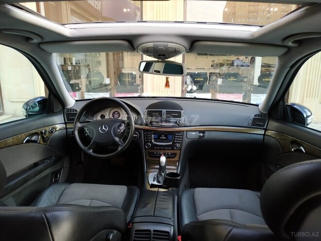 Mercedes E 240 2002, 260,000 km - 2.6 l - Bakı