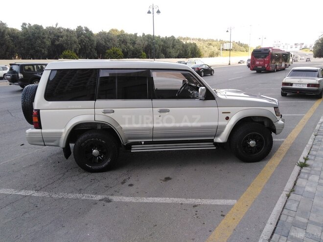 Mitsubishi Pajero 1996, 425,886 km - 2.8 l - Bakı
