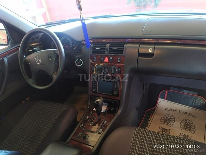 Mercedes E 240 1999, 241,000 km - 2.4 л - Goranboy