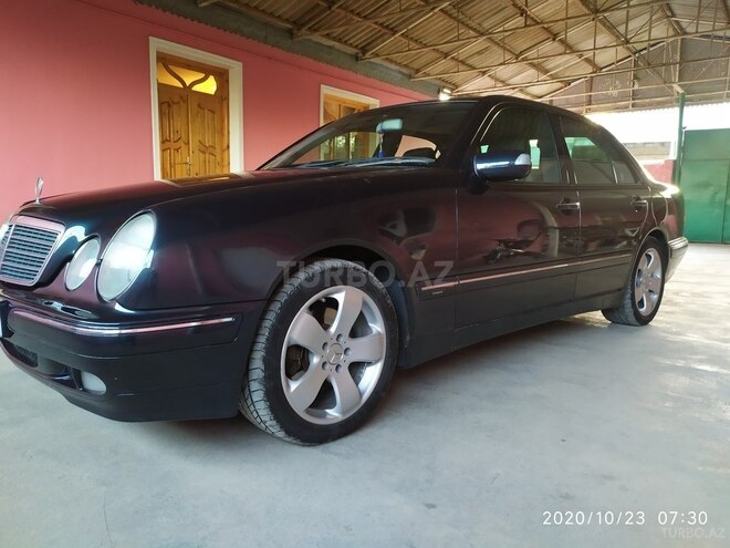 Mercedes E 240 1999, 241,000 km - 2.4 л - Goranboy