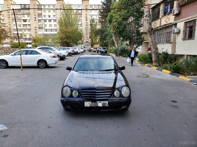 Mercedes E 270 1999, 283,000 km - 2.7 l - Bakı