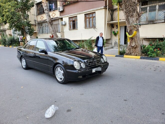 Mercedes E 270 1999, 283,000 km - 2.7 l - Bakı