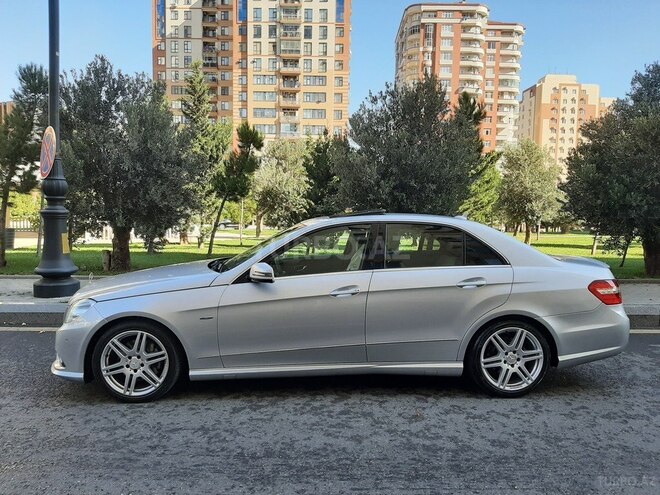 Mercedes E 250 2010, 165,500 km - 1.8 l - Bakı