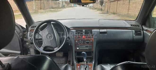 Mercedes E 320 1996, 225,500 km - 3.2 l - Sumqayıt