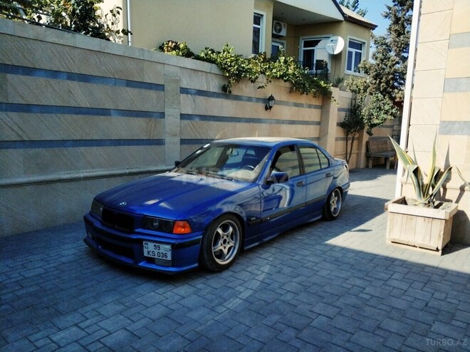 BMW 325 1993, 298,000 km - 2.5 l - Bakı