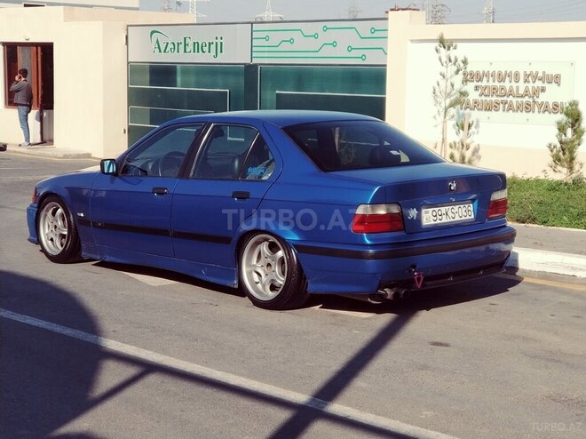 BMW 325 1993, 298,000 km - 2.5 l - Bakı