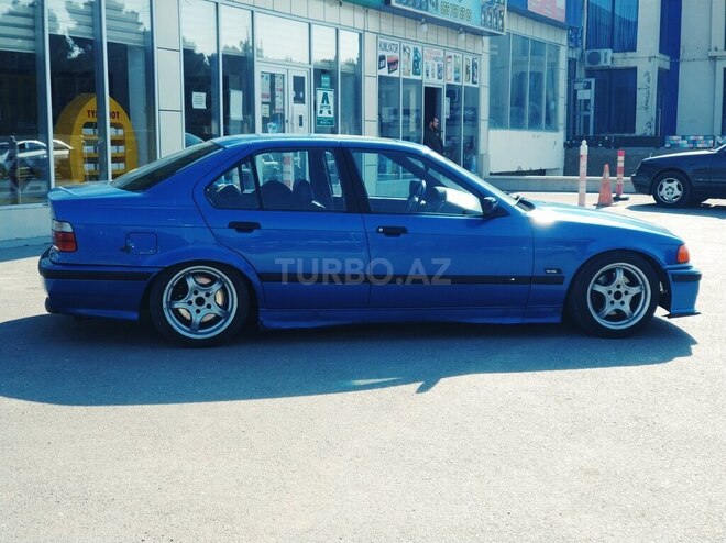 BMW 325 1993, 298,000 km - 2.5 l - Bakı