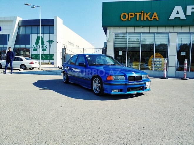 BMW 325 1993, 298,000 km - 2.5 l - Bakı