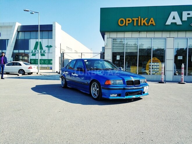 BMW 325 1993, 298,000 km - 2.5 l - Bakı