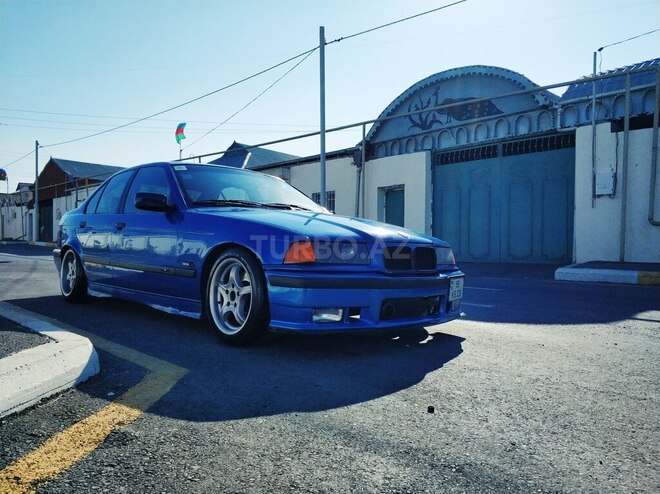 BMW 325 1993, 298,000 km - 2.5 l - Bakı