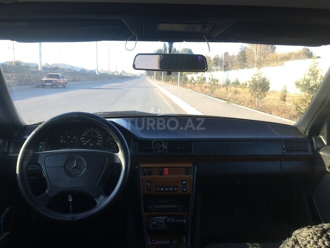 Mercedes E 280 1994, 530,000 km - 2.8 л - Gəncə