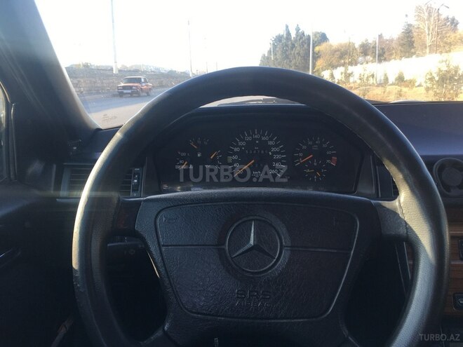 Mercedes E 280 1994, 530,000 km - 2.8 л - Gəncə