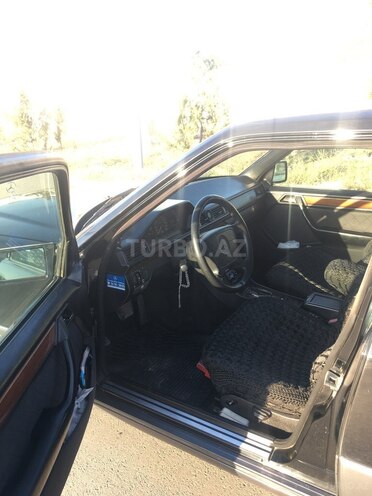 Mercedes E 280 1994, 530,000 km - 2.8 л - Gəncə
