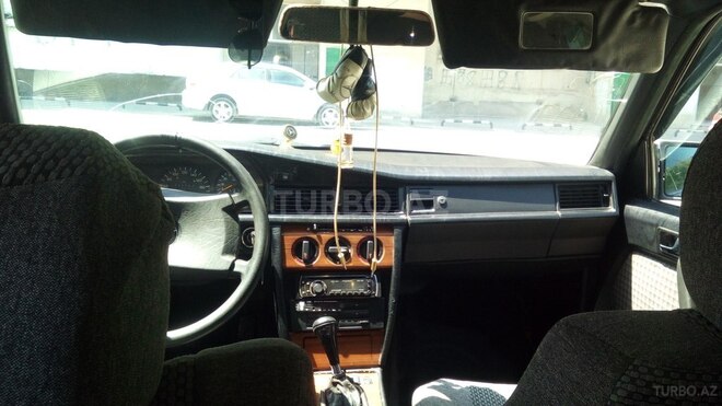 Mercedes 190 1992, 240,000 km - 2.0 l - Bakı