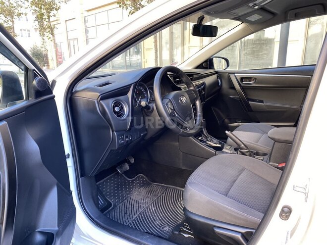 Toyota Corolla 2018, 58,000 km - 1.6 l - Bakı