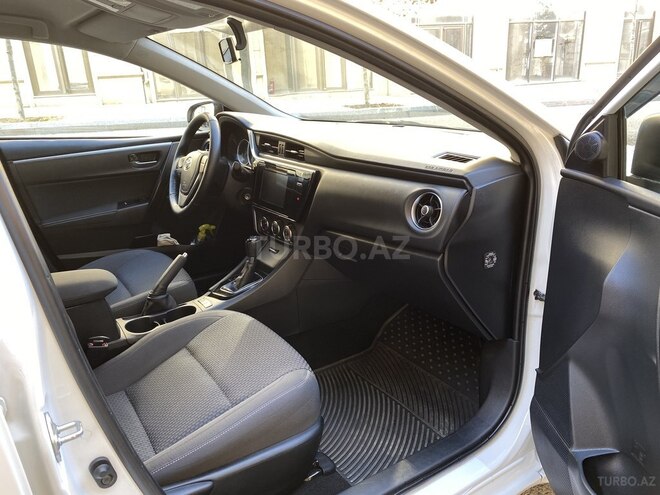 Toyota Corolla 2018, 58,000 km - 1.6 l - Bakı