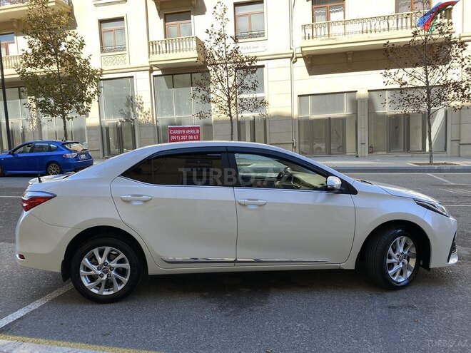 Toyota Corolla 2018, 58,000 km - 1.6 l - Bakı