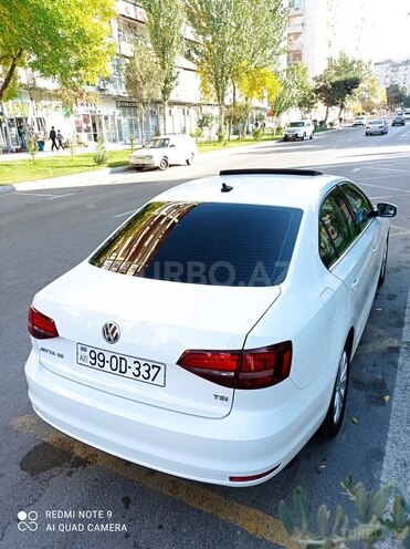 Volkswagen Jetta 2016, 68,500 km - 1.7 л - Bakı