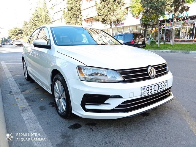 Volkswagen Jetta 2016, 68,500 km - 1.7 л - Bakı
