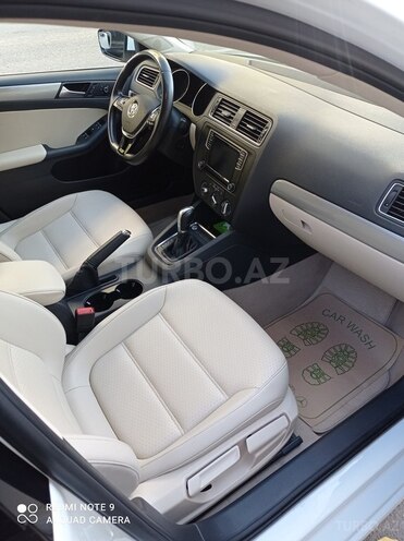 Volkswagen Jetta 2016, 68,500 km - 1.7 л - Bakı