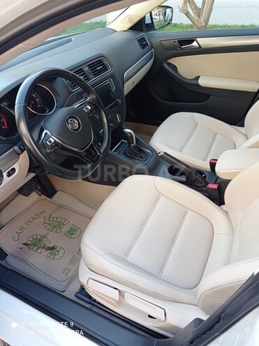 Volkswagen Jetta 2016, 68,500 km - 1.7 л - Bakı