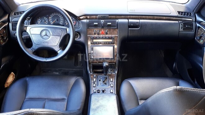 Mercedes E 320 1999, 183,000 km - 3.2 l - Bakı