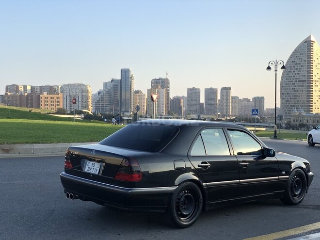 Mercedes C 240 1997, 242,000 km - 2.4 l - Bakı