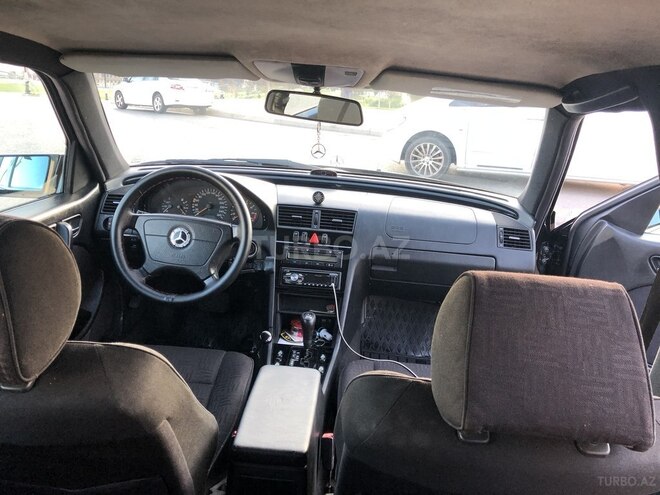 Mercedes C 240 1997, 242,000 km - 2.4 l - Bakı