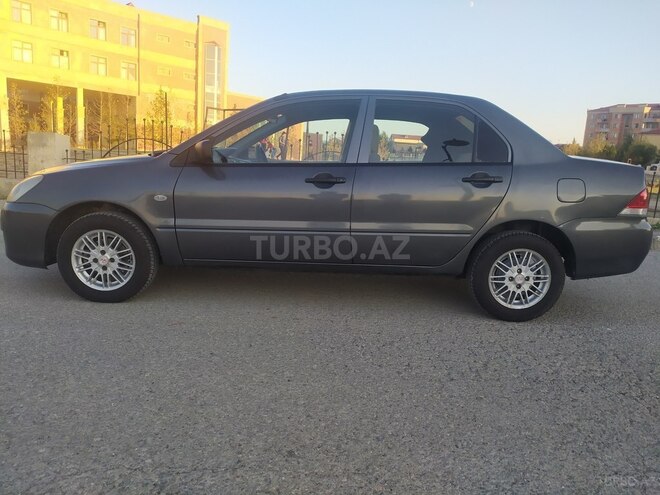 Mitsubishi Lancer 2005, 295,500 km - 1.3 l - Bakı