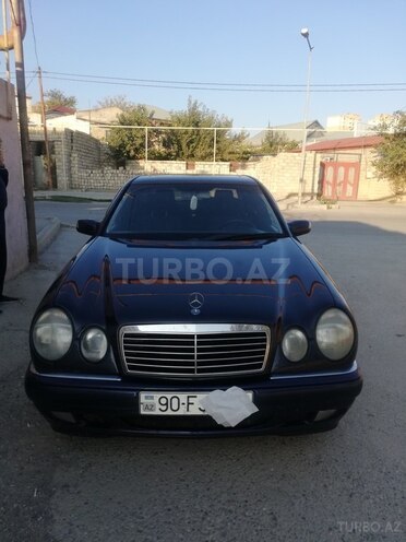Mercedes E 240 1999, 250,000 km - 2.4 л - Bakı