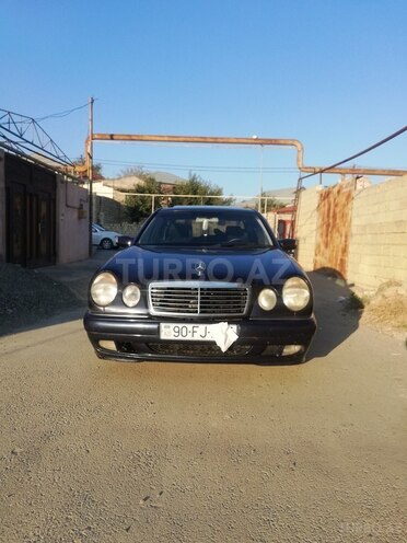 Mercedes E 240 1999, 250,000 km - 2.4 л - Bakı