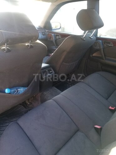 Mercedes E 240 1999, 250,000 km - 2.4 л - Bakı